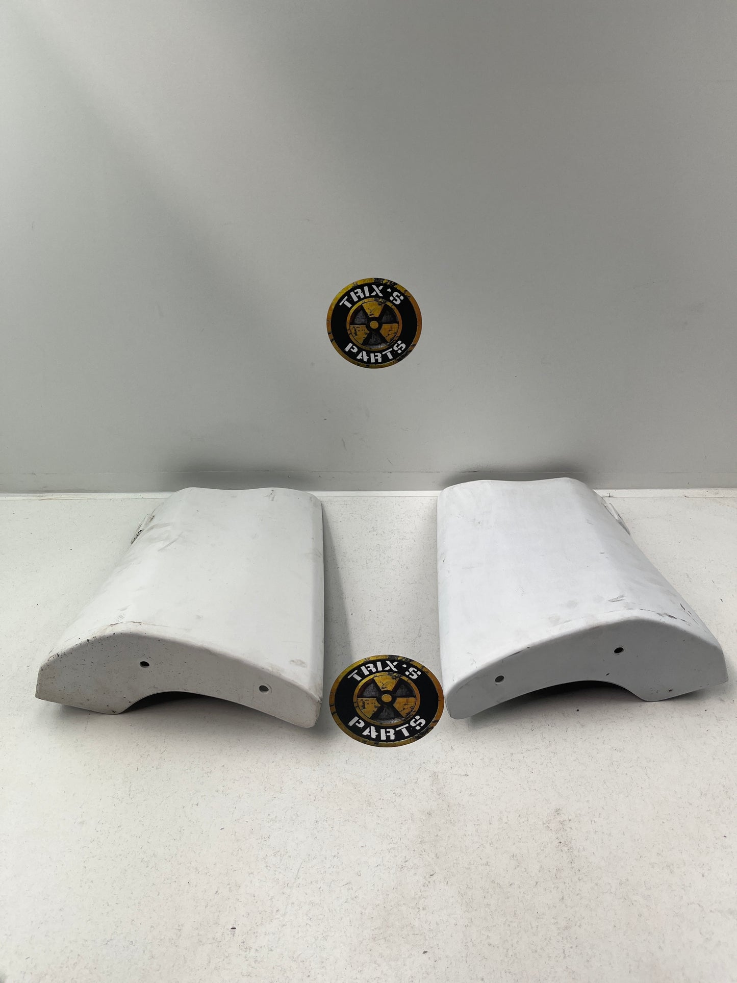 Standard Genuine Nissan R33 M Spec Skyline Rear Pod Pair