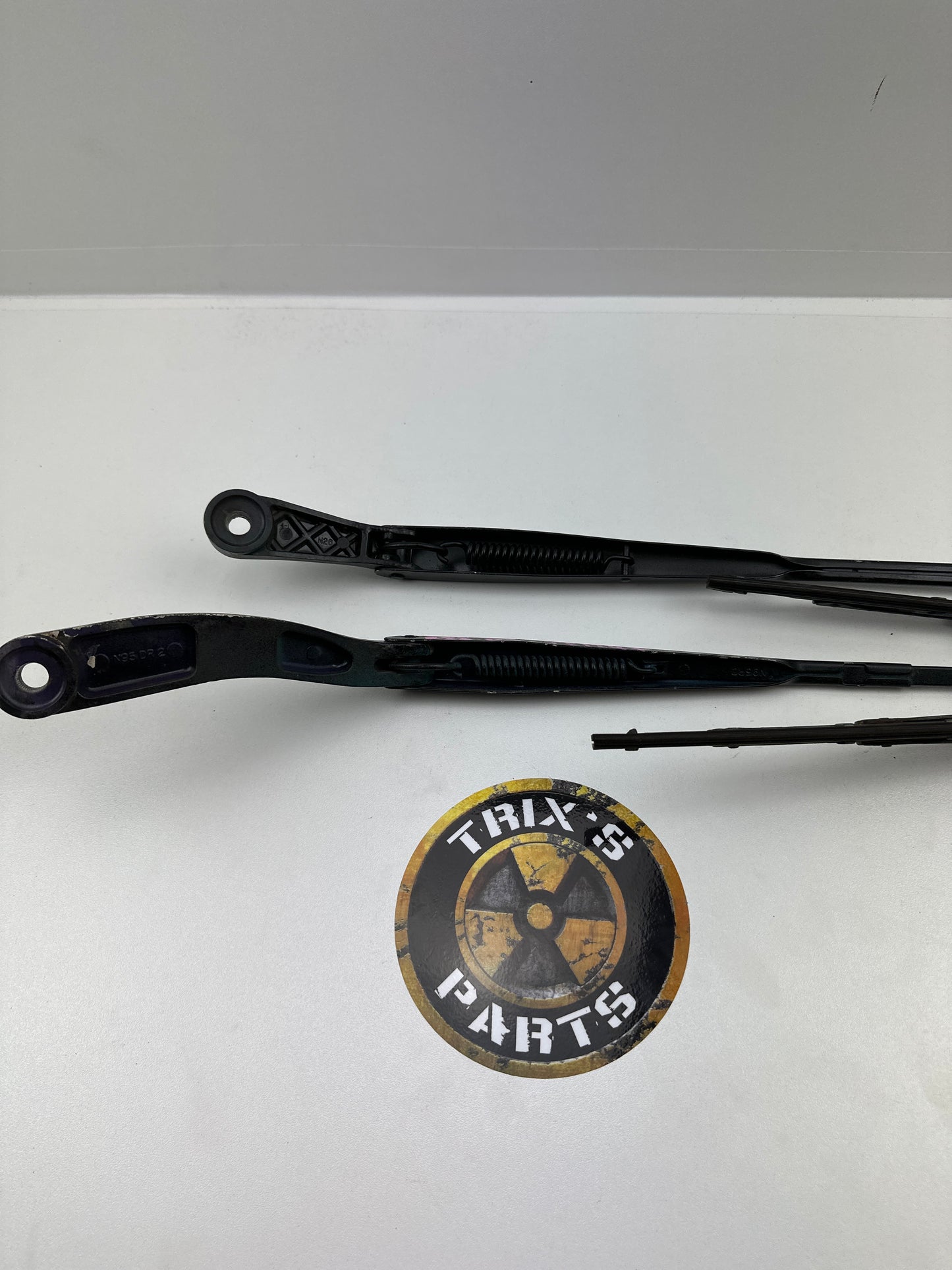 Windscreen Wiper Arms Pair, R33 Skyline