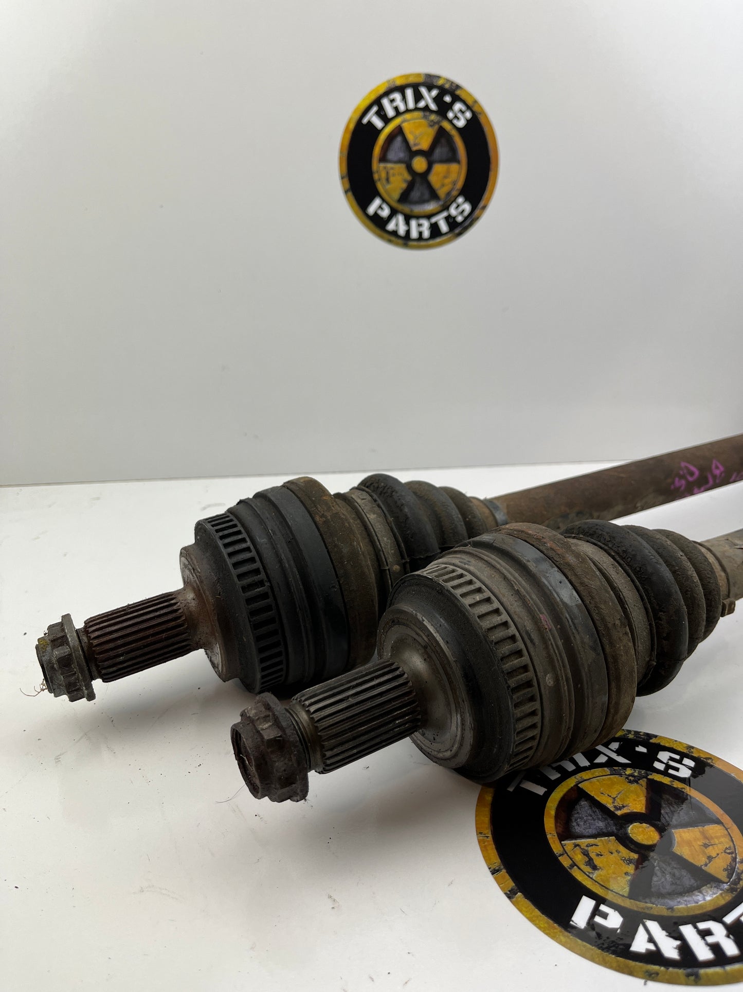 BMW 320i E46 Used Rear Driveshafts Pair